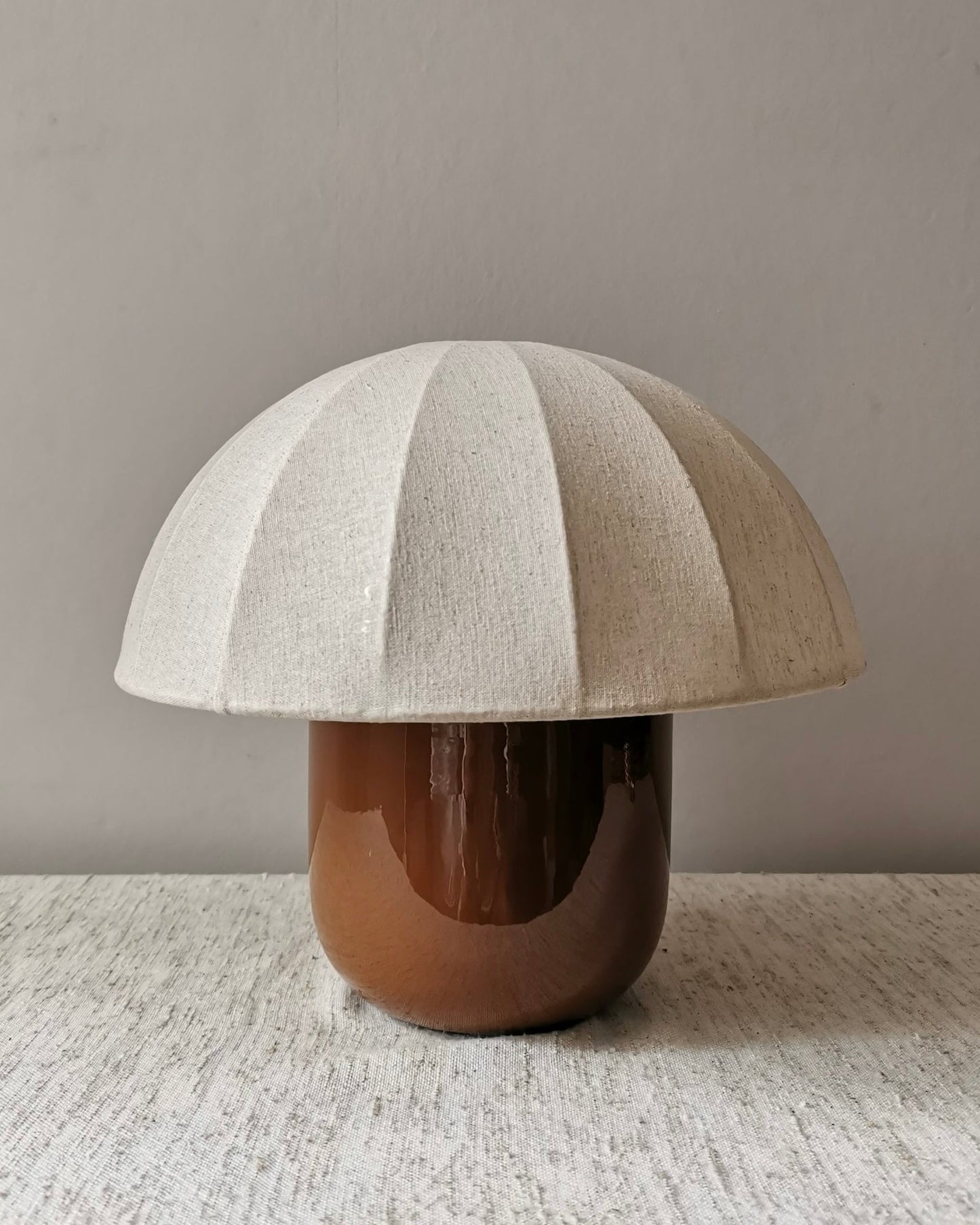 1x Lampe de table Tova