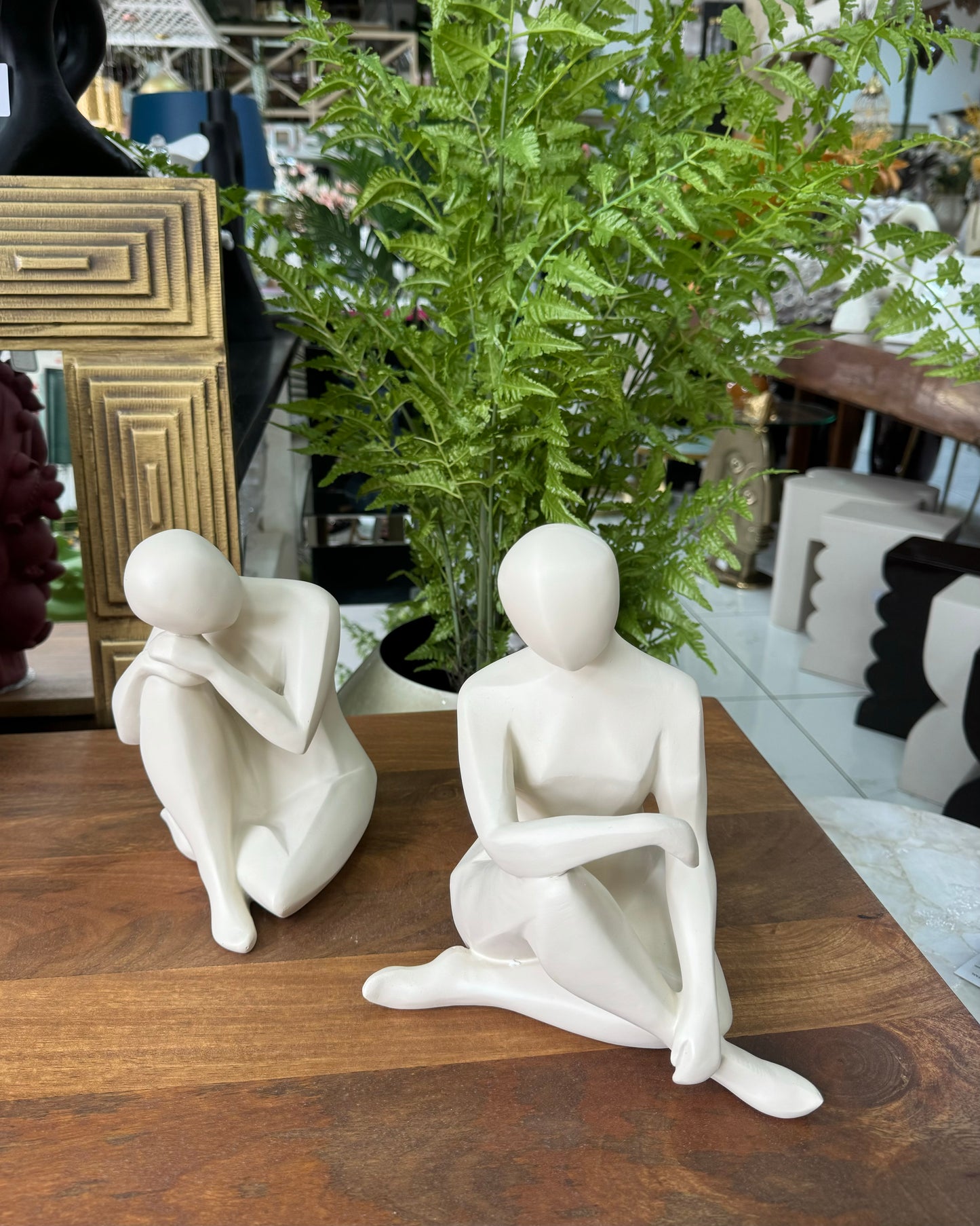 1x Personnage Kneeling